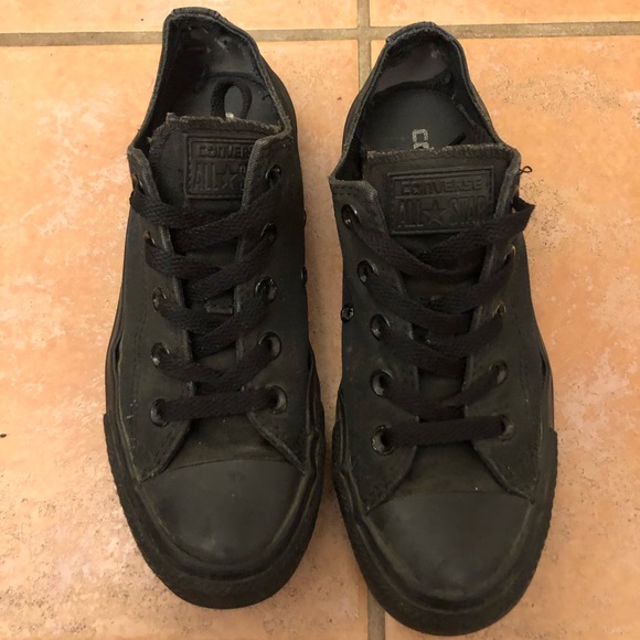 All Black Low Top Chuck Taylor Converse SZ. 6 - Picture 2 of 4